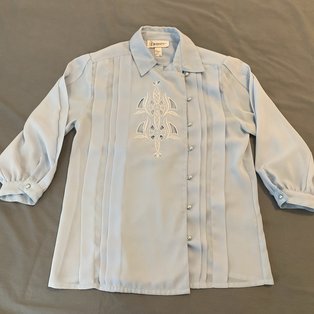 Vintage Diversity Blouse Womens Small Blue 3/4 Sleeve Button Top Embroidered 80s
